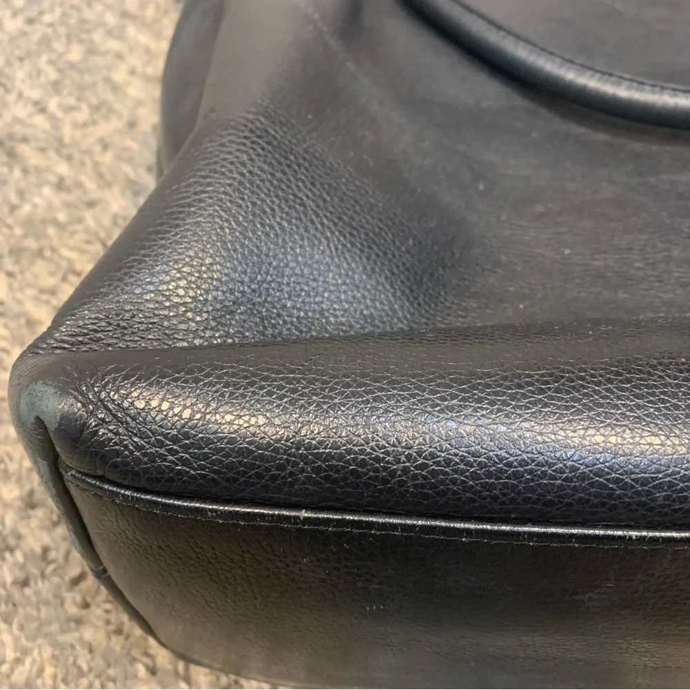 DAAME USA Large Pebbled Leather Laptop Crossbody Bag